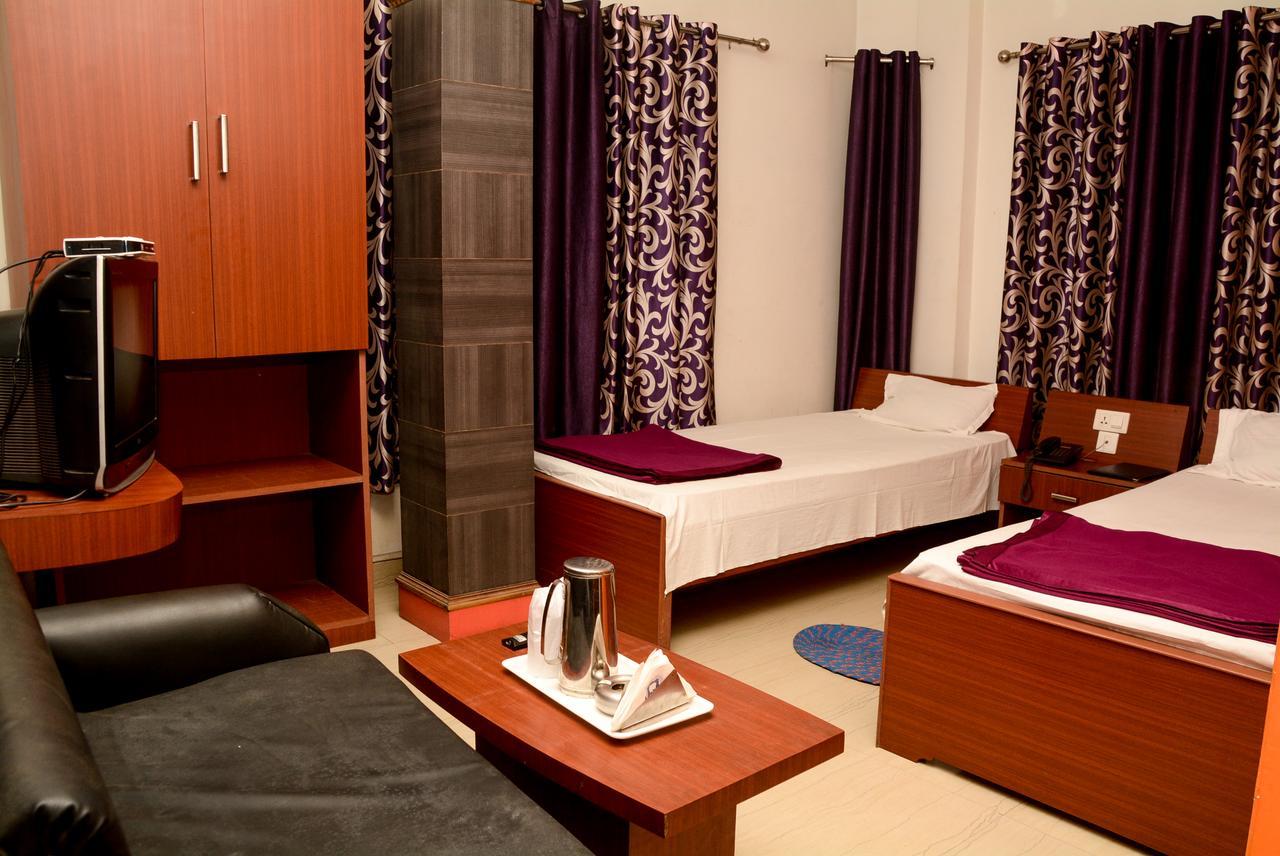 Hotel Galaxy International Koch Bihar Екстер'єр фото